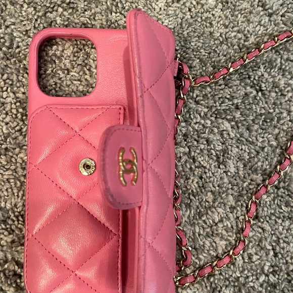 CHANEL IPHONE 12 PRO USED GOOD CONDITION - Picture 2 of 15